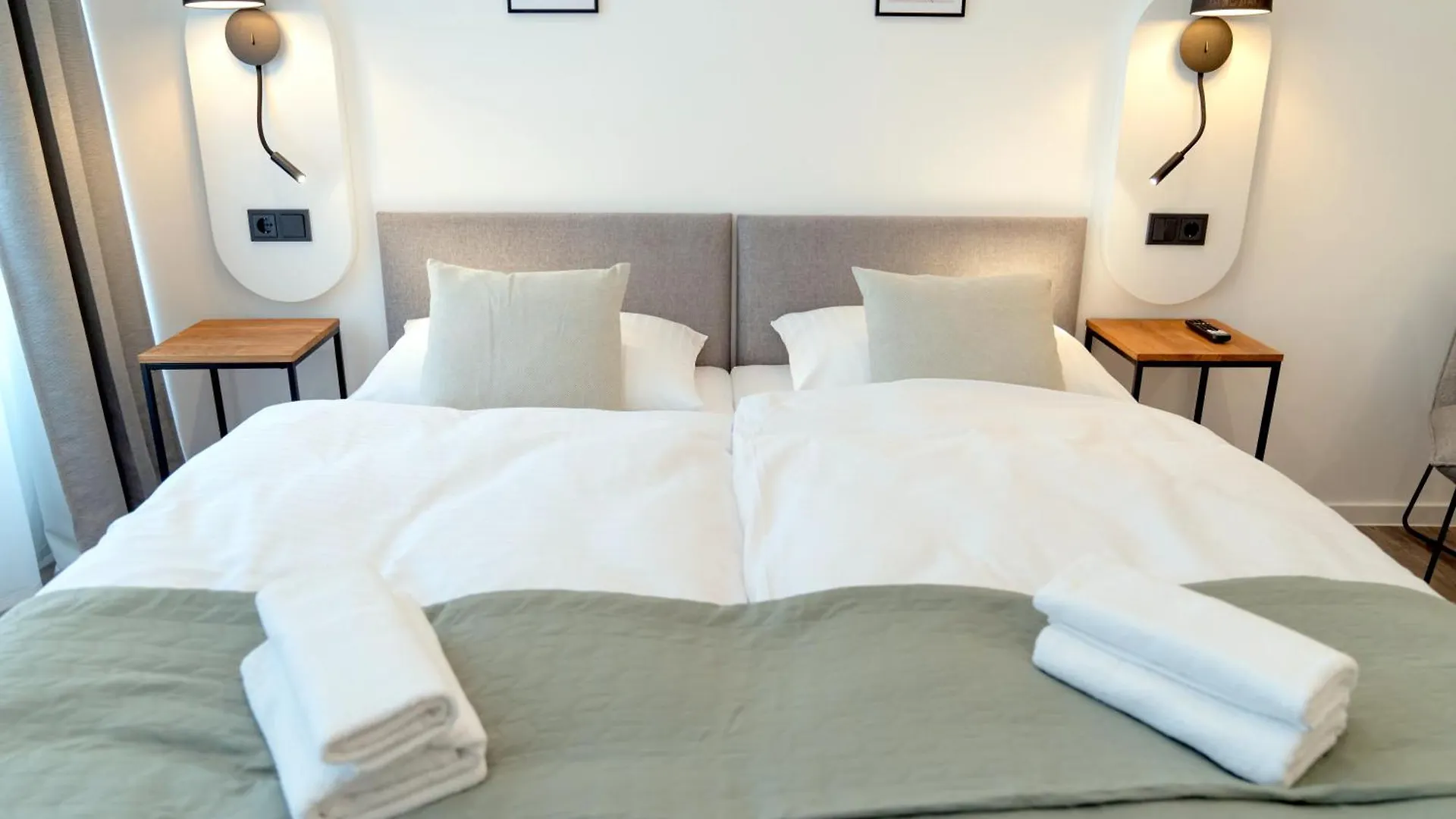 We Rooms Shortstay 프랑크푸르트 0*,